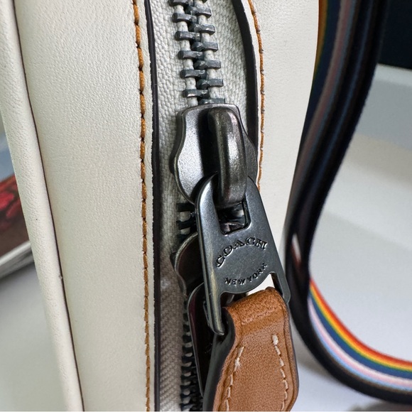 coach SULLIVAN PACK IN RAINBOW SIGNATURE CANVAS (COACH CJ581) - Picture 6 of 8